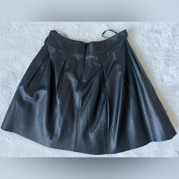 Banana Republic Dresses & Skirts - Banana Republic Leather Skirt, Size 2